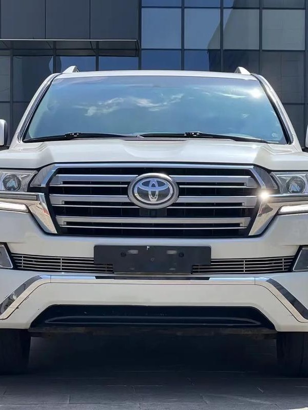 2017款豐田蘭德酷路澤4000中東版金屬漆雙氣囊天窗搖起港口現車（2020款豐田蘭德酷路澤4000）